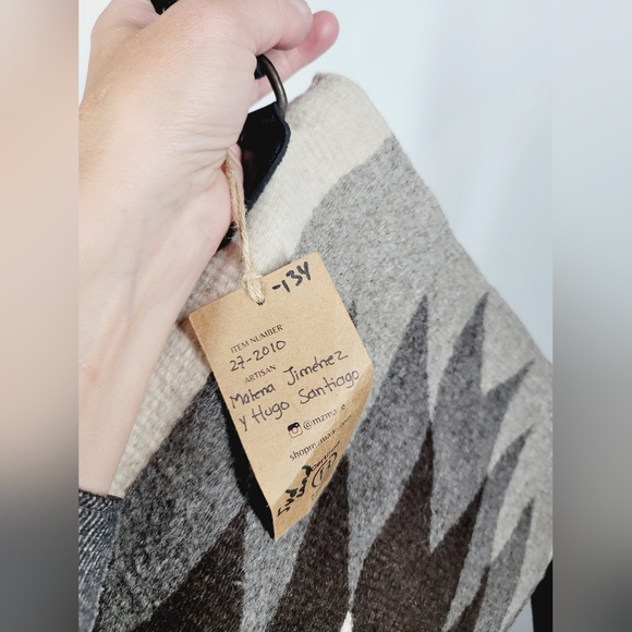 NWT MZ Geometric Patterned Black and Gray Shoulder Bag - Picture 4 of 6